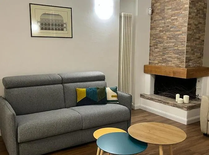 Pet-friendly & Modern With Garden 아파트 *