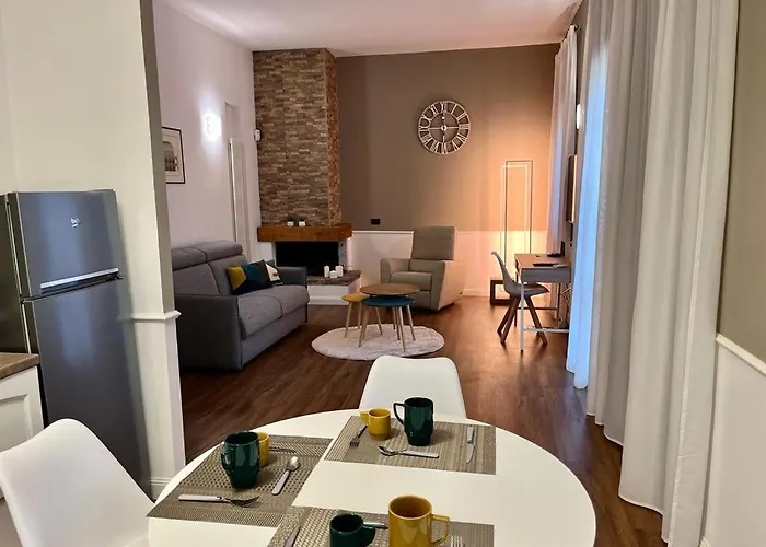 Pet-friendly & Modern With Garden 아파트 *